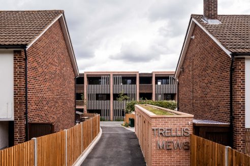 07TrellisMews_Front_%C2%A9Emanuelis-Stasaitis-492x328.jpg